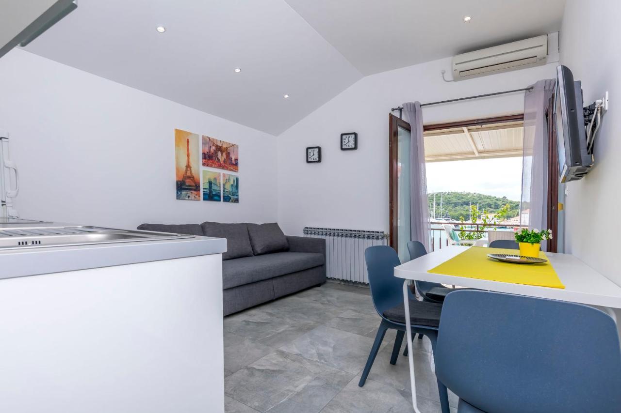 Apartments Sime Rogoznica  Extérieur photo